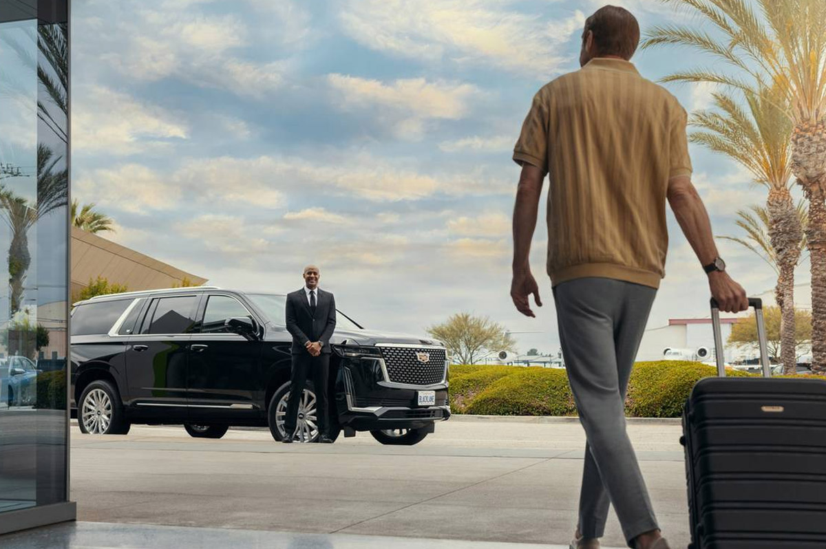 Why Choose a Car Service for Early or Late Flights Why Choose a Car Service for Early or Late Flights